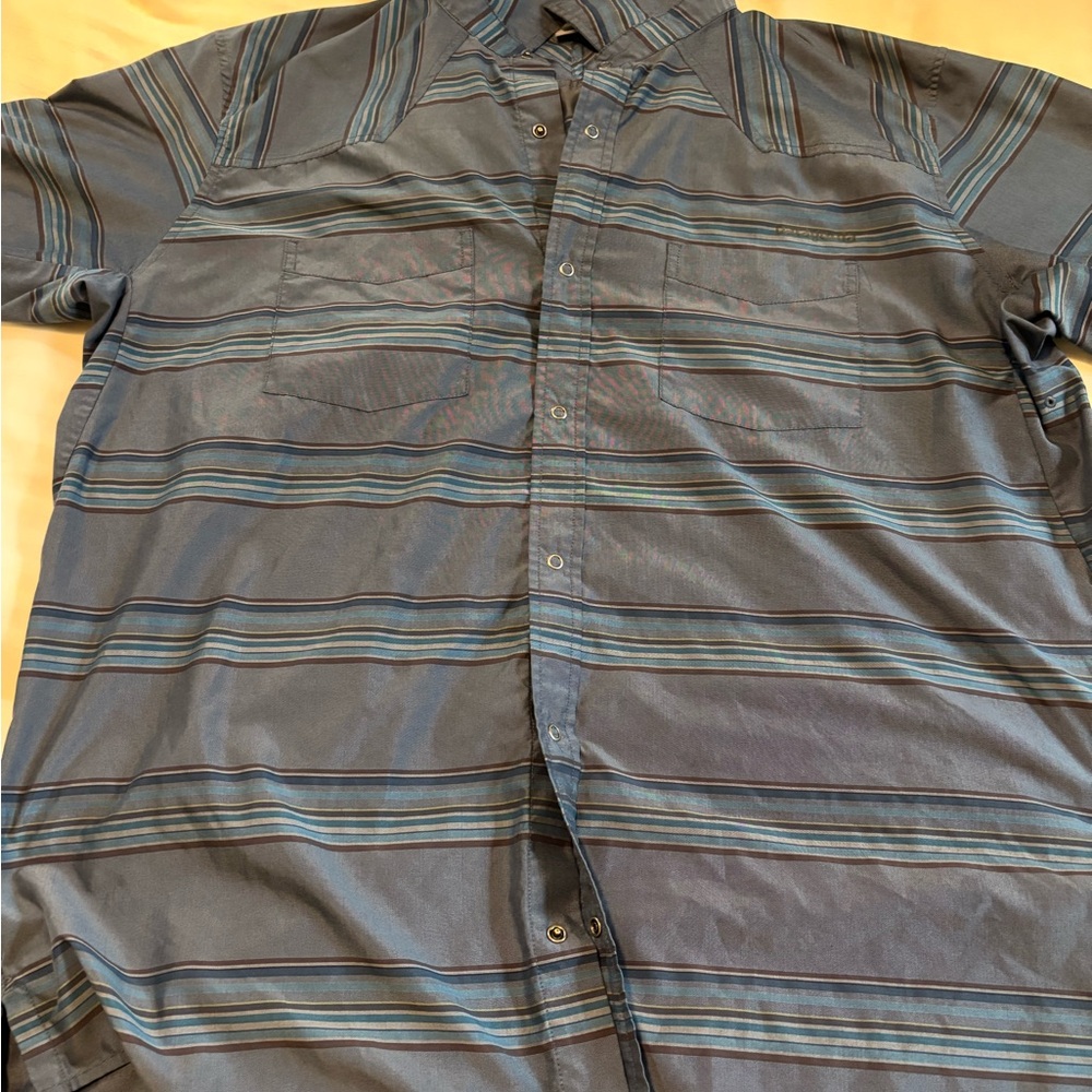 Patagonia Men's XL striped snap shirt, lightweight, vented, short sleeve